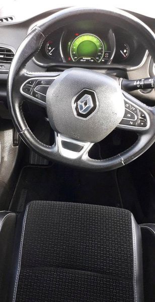 Renault Mégane • 2017 • 190,000 km 8
