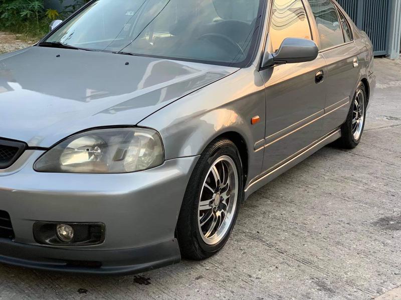 Honda Civic • 1999 • 250,000 km 4