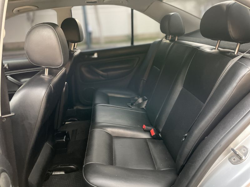 Volkswagen Bora • 2010 • 95,600 km 7