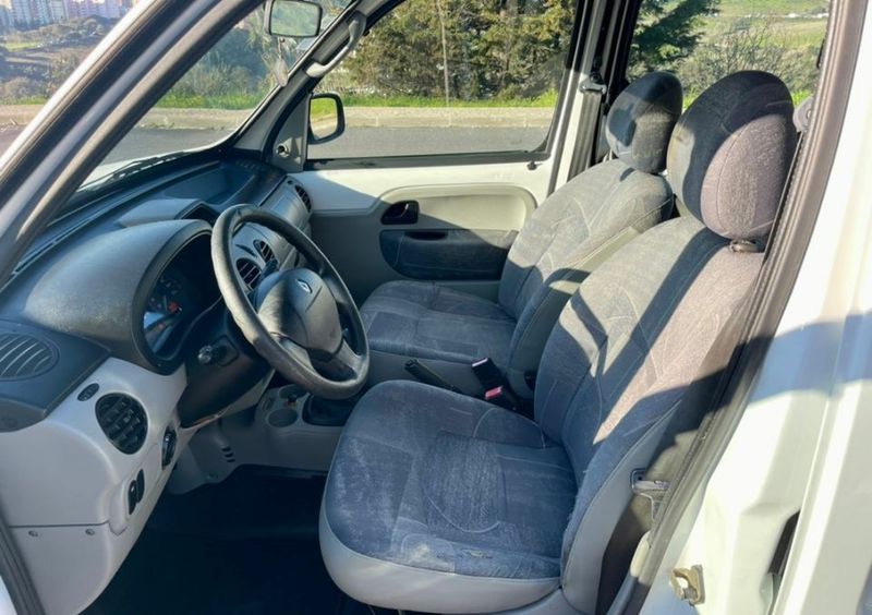 Renault Kangoo • 2004 • 230,000 km 2