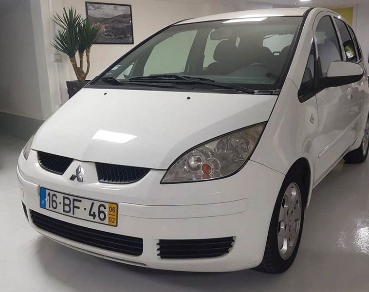 Mitsubishi Colt • 2006 • 200,000 km 1