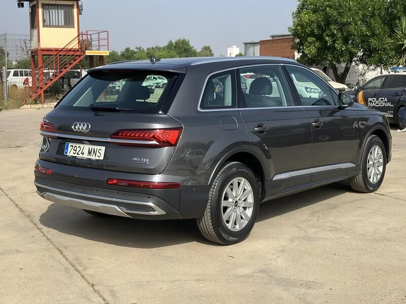 Audi Q7 • 2024 • 12,743 km 5