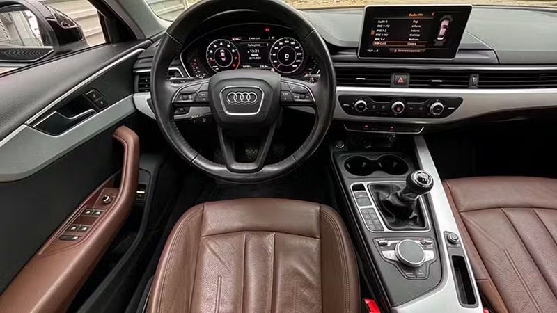 Audi A4 • 2017 • 54,197 km 4