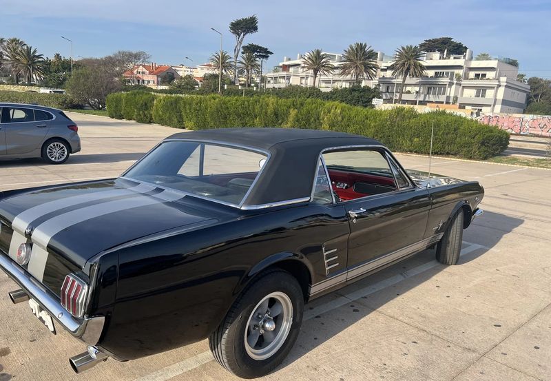 Ford Mustang • 1966 • 28,000 km 4