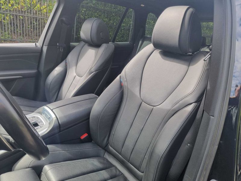 BMW X5 • 2021 • 127,000 km 4