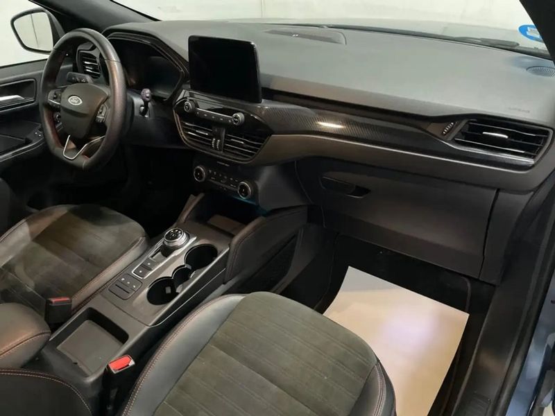 Ford Kuga • 2023 • 51,000 km 9