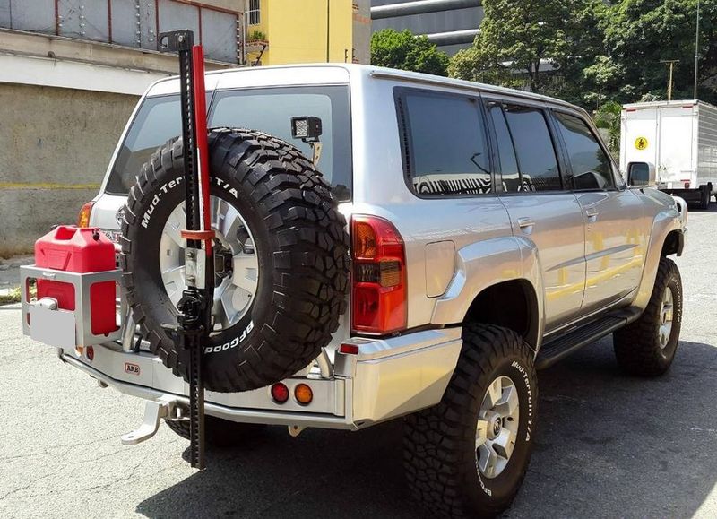 Nissan Patrol • 2009 • 150,000 km 2