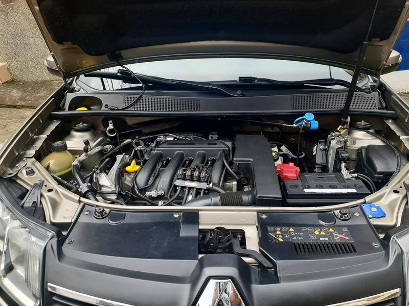 Renault Logan • 2017 • 106,155 km 3