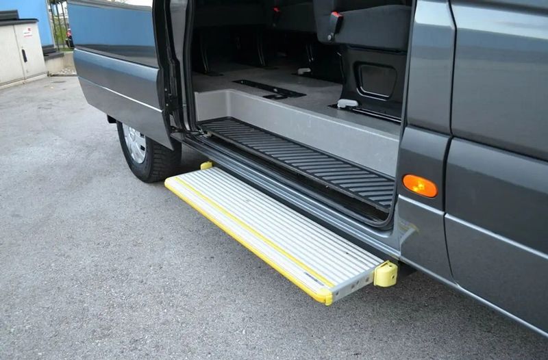 Mercedes-Benz Sprinter • 2016 • 73,487 km 4