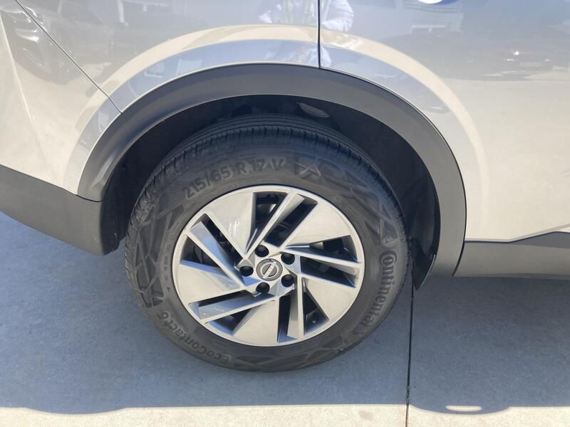 Nissan Qashqai • 2023 • 21,557 km 12