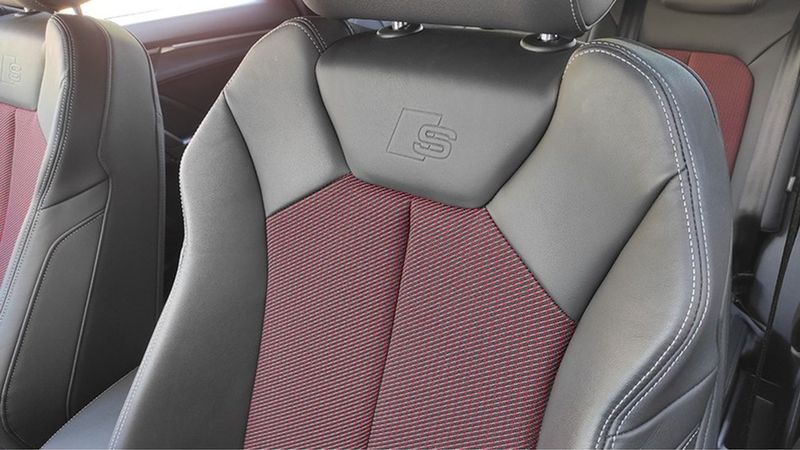 Audi Q3 • 2023 • 12,679 km 6