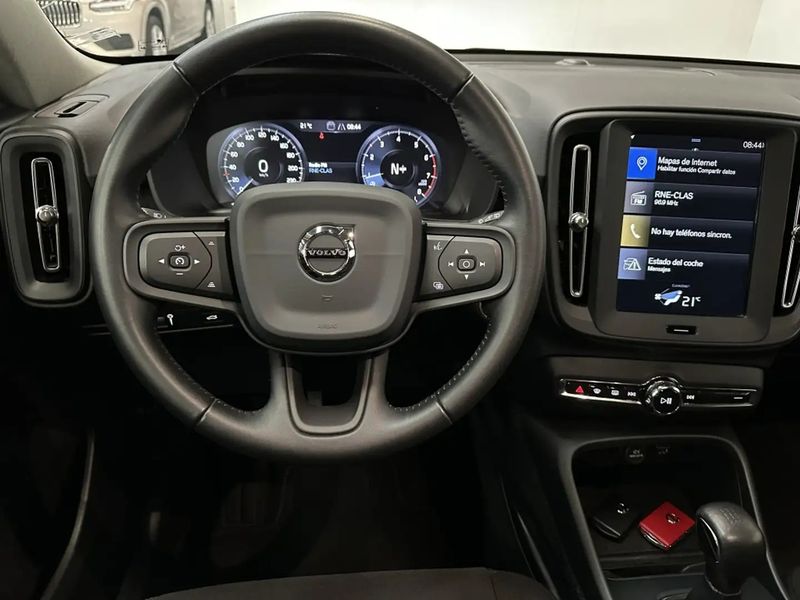 Volvo XC40 • 2020 • 41,700 km 9
