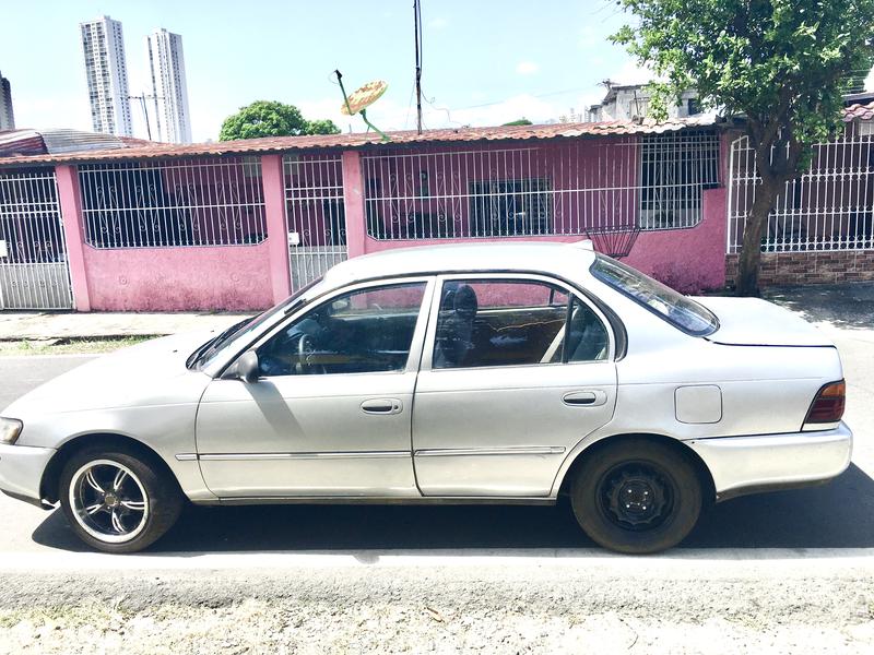 Toyota Corolla • 1997 • 130,000 km 4