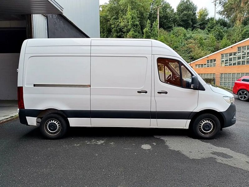 Mercedes-Benz Sprinter • 2022 • 61,000 km 13