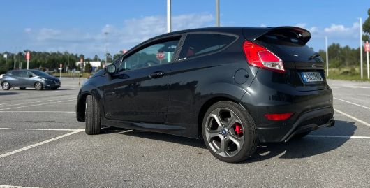 Ford Fiesta • 2015 • 90,000 km 2