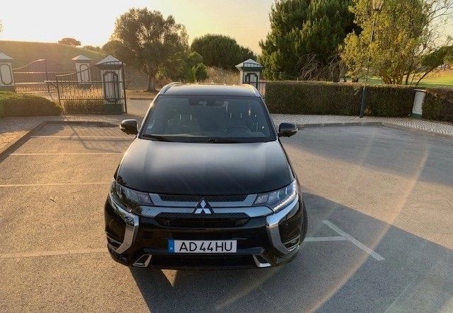 Mitsubishi Outlander • 2020 • 76,928 km 6