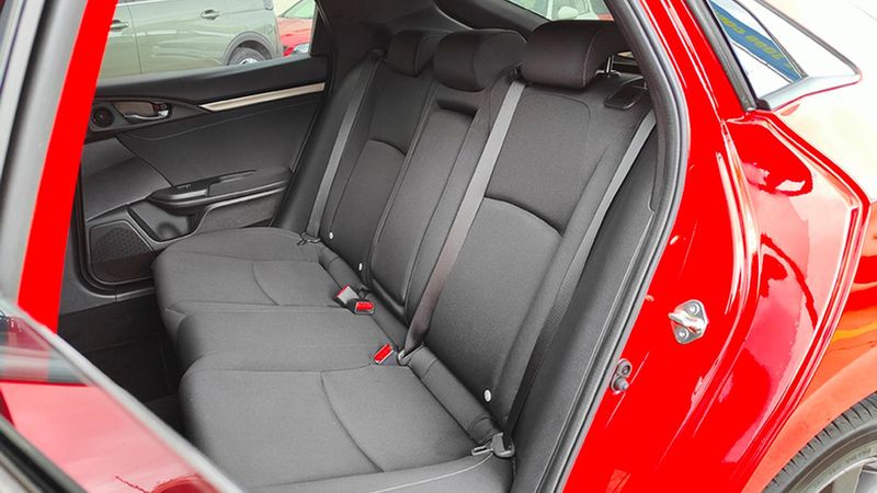 Honda Civic • 2021 • 33,800 km 7