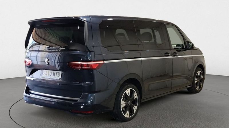 Volkswagen Multivan • 2024 • 3,979 km 5