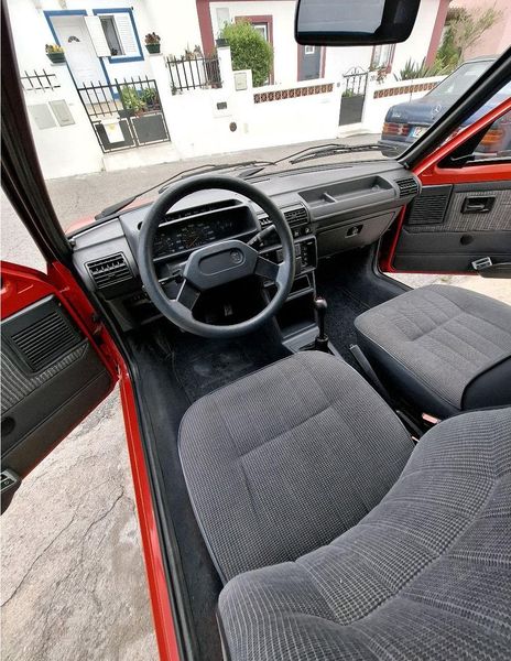 Peugeot 205 • 1988 • 60,000 km 2
