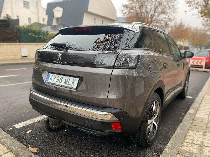 Peugeot 3008 • 2021 • 57,000 km 3