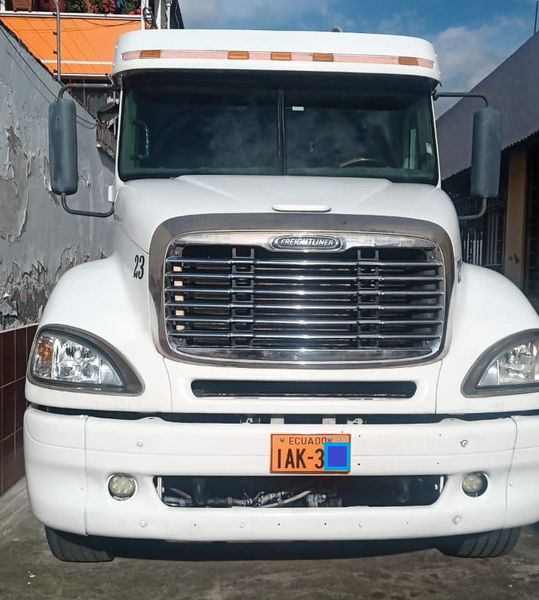 Freightliner CL120 • 2008 • 1,078,766 km 1