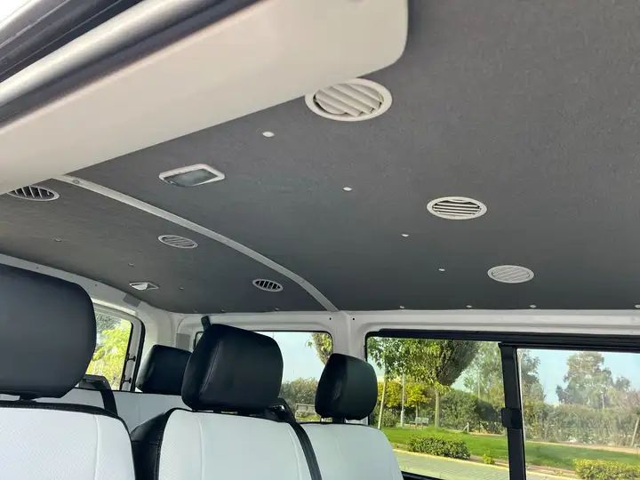 Volkswagen Caravelle • 2016 • 146,678 km 2