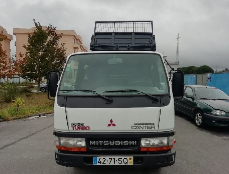 Mitsubishi Fuso canter • 2001 • 124,000 km 2