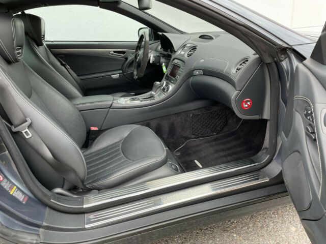 Mercedes-Benz SL • 2009 • 106,000 km 14