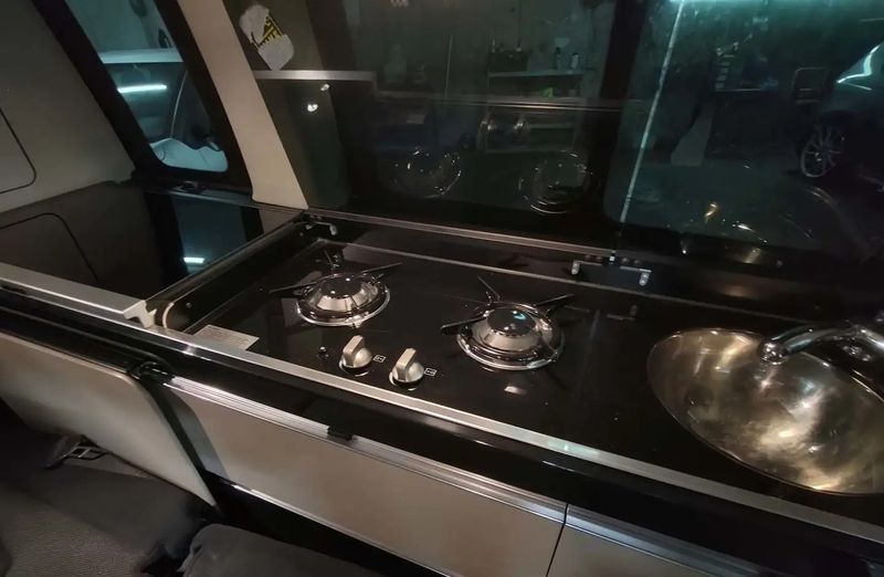 Mercedes-Benz 200 D • 2019 • 111,676 km 6