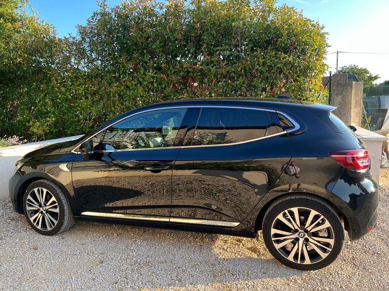 Renault Clio • 2020 • 58,800 km 2