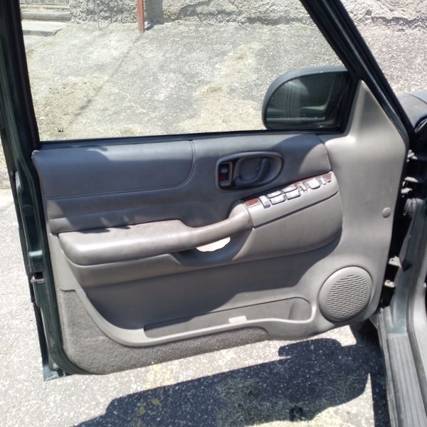 Chevrolet Blazer • 2001 • 200,000 km 6