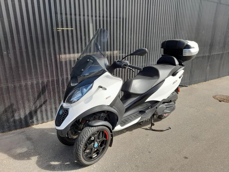 Piaggio mp3 hybryd • 2019 • 45,240 km 1