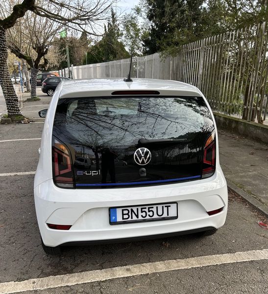 Volkswagen Eos • 2021 • 11,700 km 3