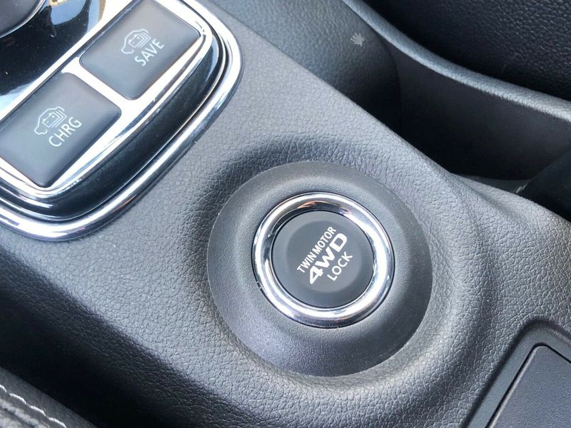 Mitsubishi Outlander • 2013 • 136,000 km 19