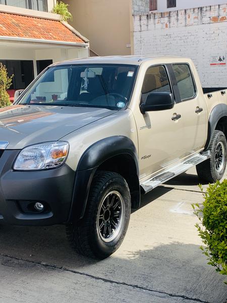 Mazda BT • 2012 • 169,000 km 2