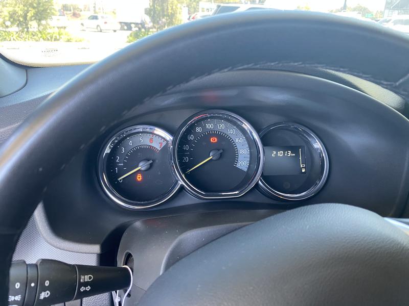 Renault Sandero • 2020 • 21,000 km 10