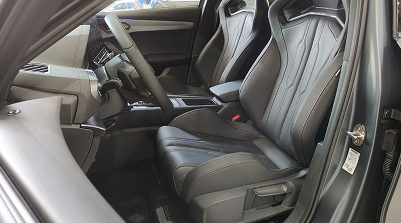 Seat Leon • 2023 • 5,732 km 7