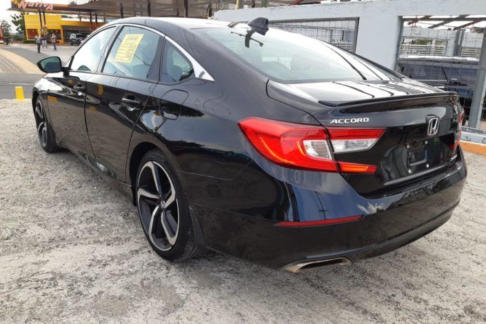 Honda Accord • 2018 • 51 km 3