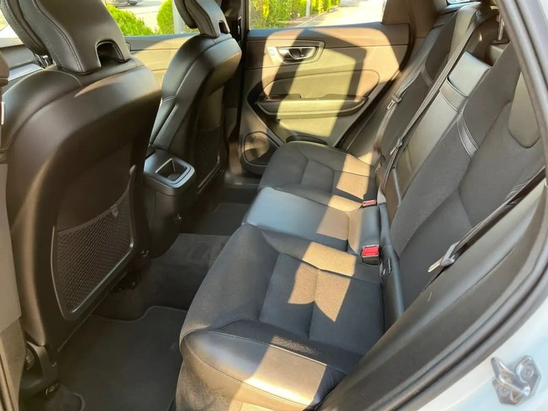 Volvo XC60 • 2019 • 62,660 km 8