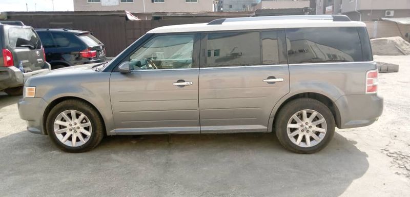 Ford Flex • 2010 • 80,693 km 3