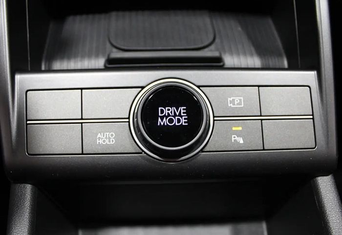 Hyundai Kona • 2023 • 11,400 km 3