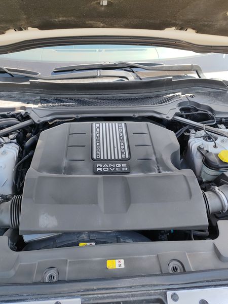 Land Rover Range Rover • 2013 • 103,700 km 3