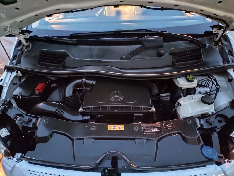 Mercedes-Benz Metris • 2016 • 198,000 km 8