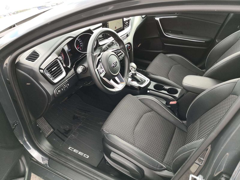 Kia Cee`d • 2019 • 129,000 km 10