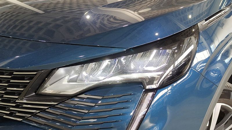 Peugeot 5008 • 2023 • 6,418 km 9