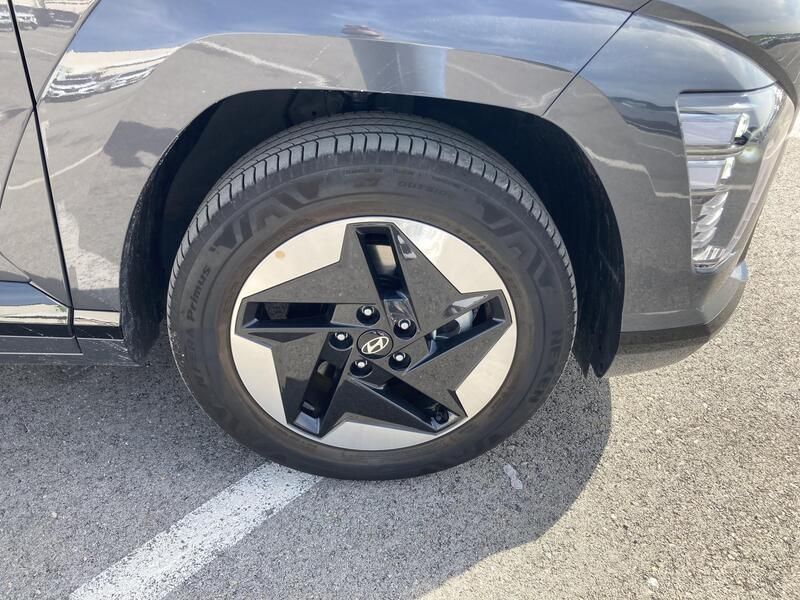 Hyundai Kona • 2024 • 9,678 km 9