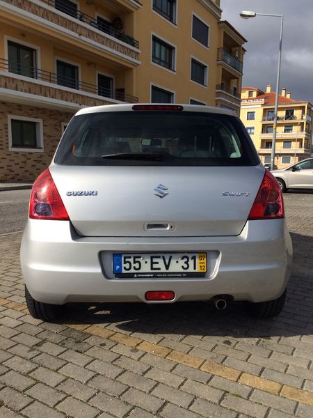 Suzuki Swift • 2007 • 69,000 km 2