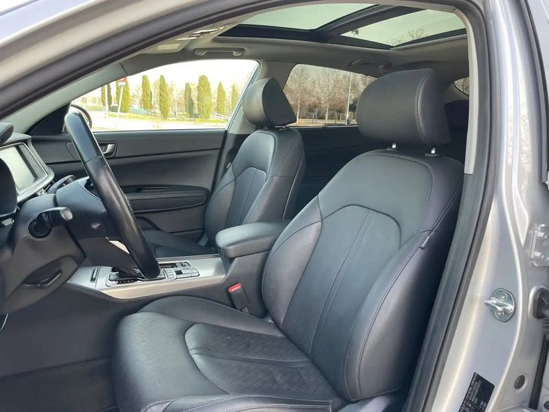 Kia Optima • 2019 • 106,000 km 8