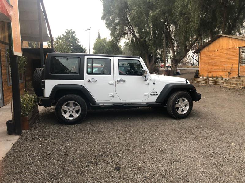 Jeep Wrangler • 2014 • 84,000 km 1