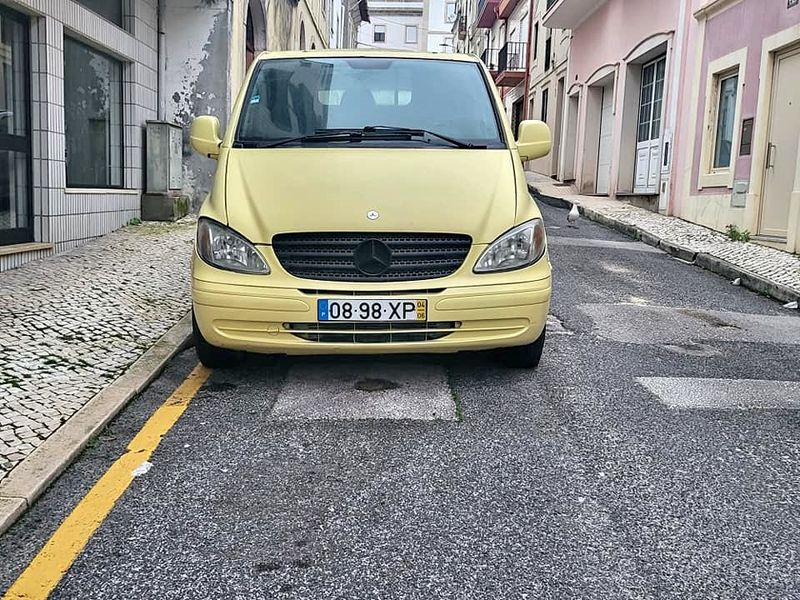 Mercedes-Benz 210 Van • 2004 • 289,000 km 3